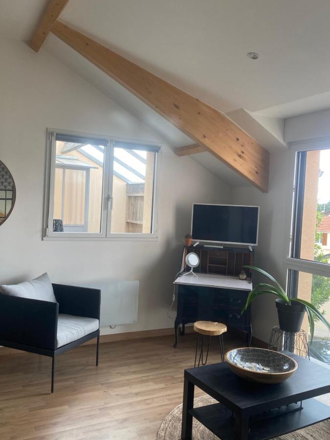 Апартаменти Loft Avec Terrasse Pour 4 Pers A 3Km Du Circuit Avec Garage Au Calme Ле-Ман Екстер'єр фото